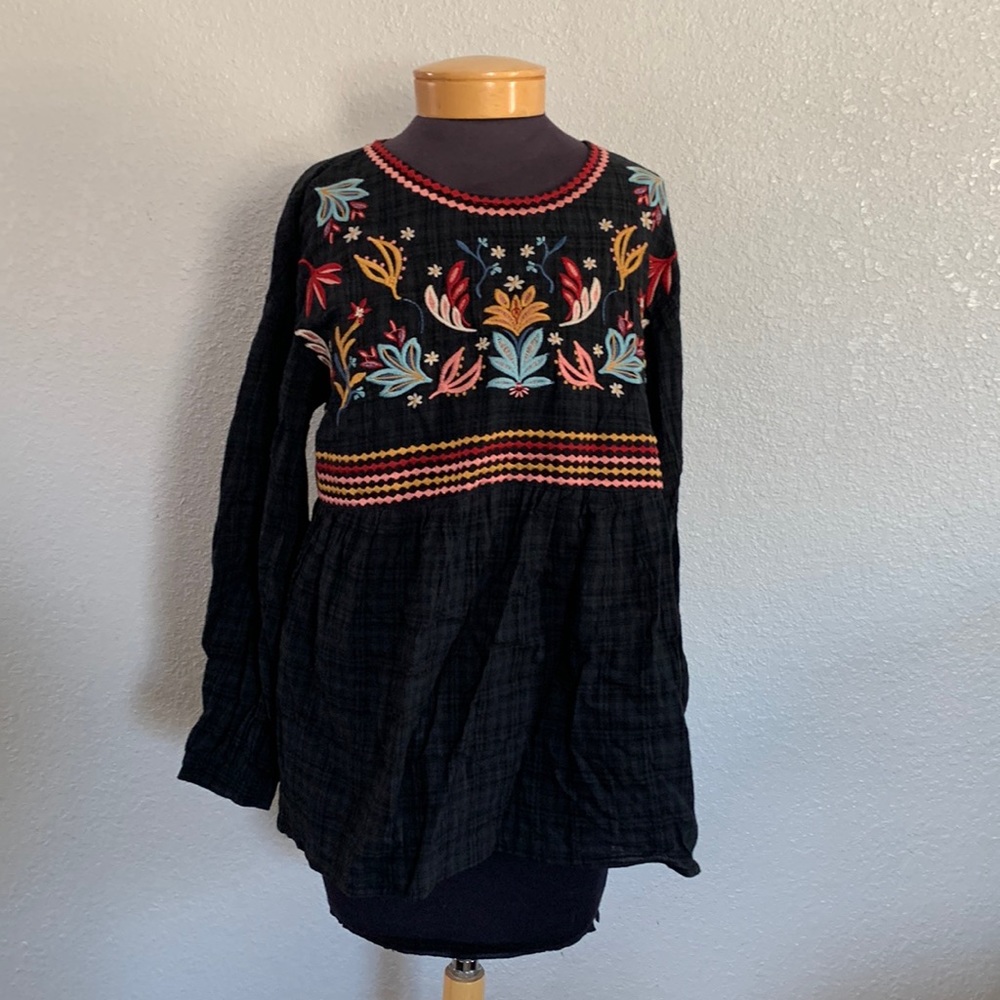 NWT Andree tunic- purchases at Pioneer Woman Mercantile. Small.